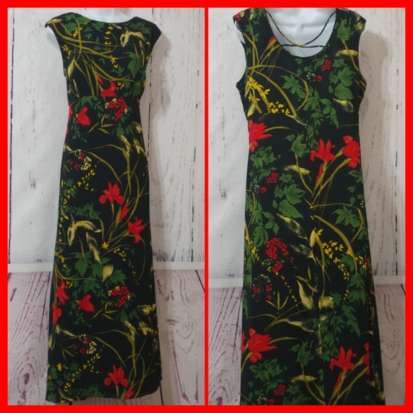 Maggy London Dresses & Skirts - Maggy London Black Floral Chiffon Dress